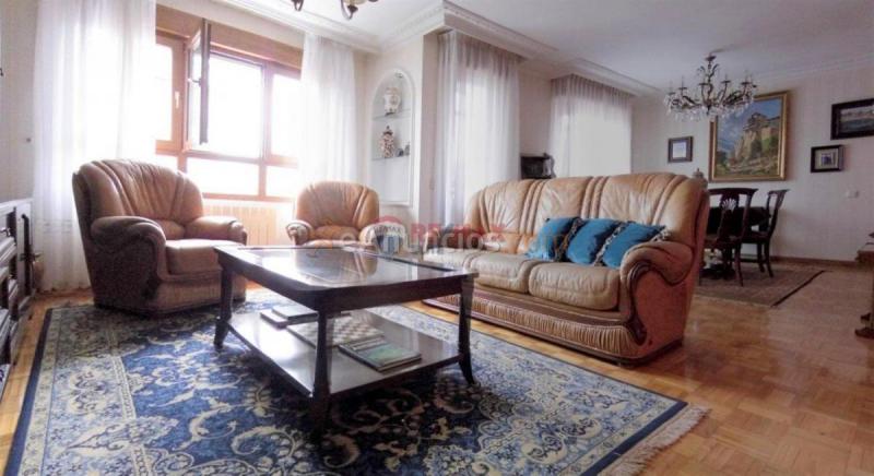 Apartamento en alquiler en Avenida de la Constitución, Sur, Gijón