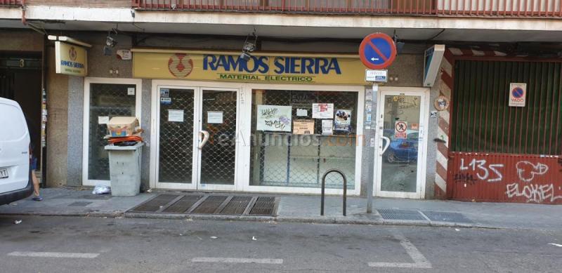 Local Comercial en venta en Calle del General Aranaz, Ciudad Lineal, Madrid