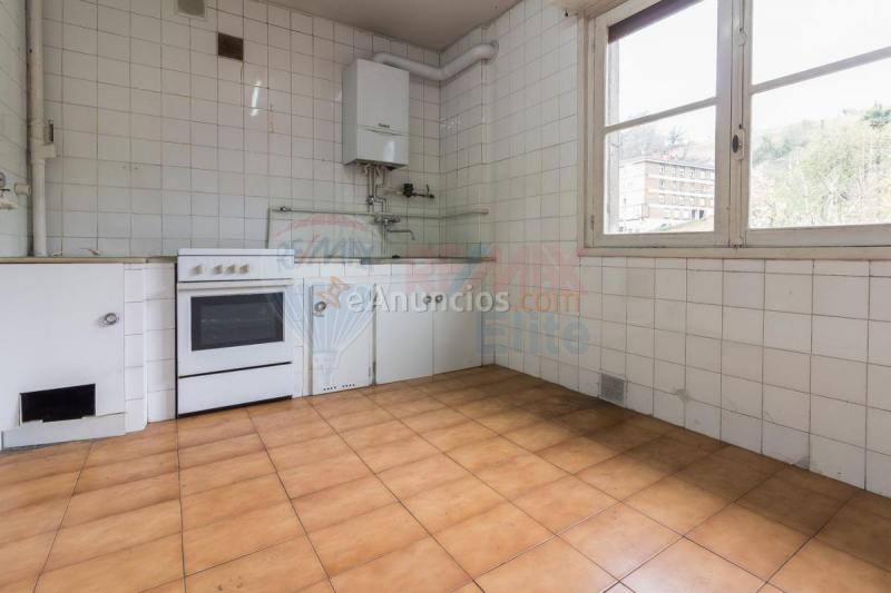 Apartamento en venta en Calle Covadonga, Infiesto