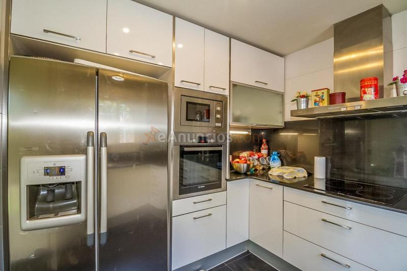 Adosado en venta en  Santa Perptua de Mogoda