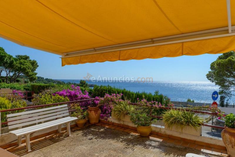 Adosado en venta en  Grifeu - Cap Ras - Els Estanys, Llan