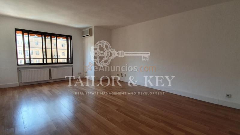 Atico en alquiler en Calle de Bretón de los Herreros, Chamberí, Madrid