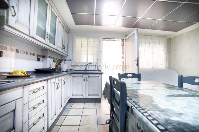 Adosado en venta en  Monovar