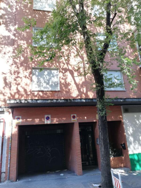 Apartamento en venta en  Angel González Tejedor, Ciudad Lineal, Madrid