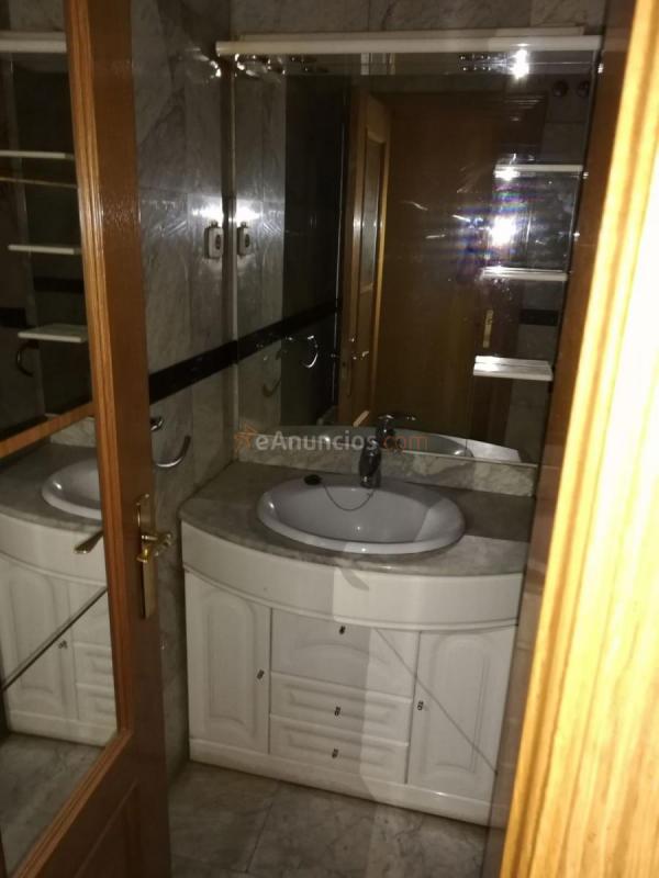 Apartamento en venta en  Angel González Tejedor, Ciudad Lineal, Madrid