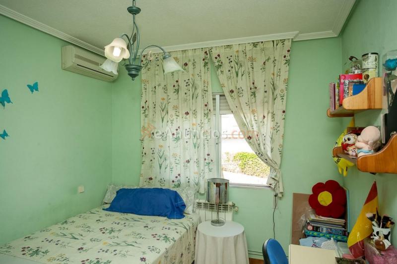 Adosado en venta en  Argés