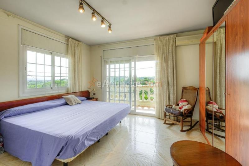 Adosado en venta en  Palau-Solit i Plegamans