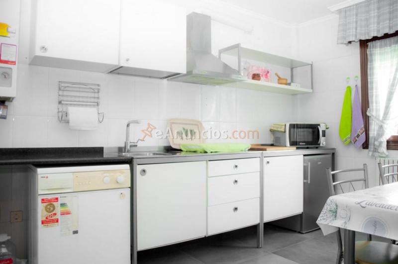 Adosado en venta en  Anguciana