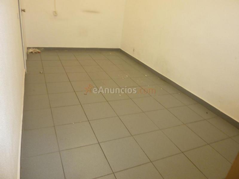 Local Comercial en alquiler en  Juan de Austria, Alcalá de Henares