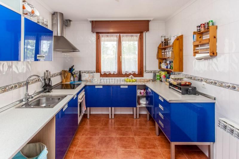 Adosado en venta en  Medina de Pomar