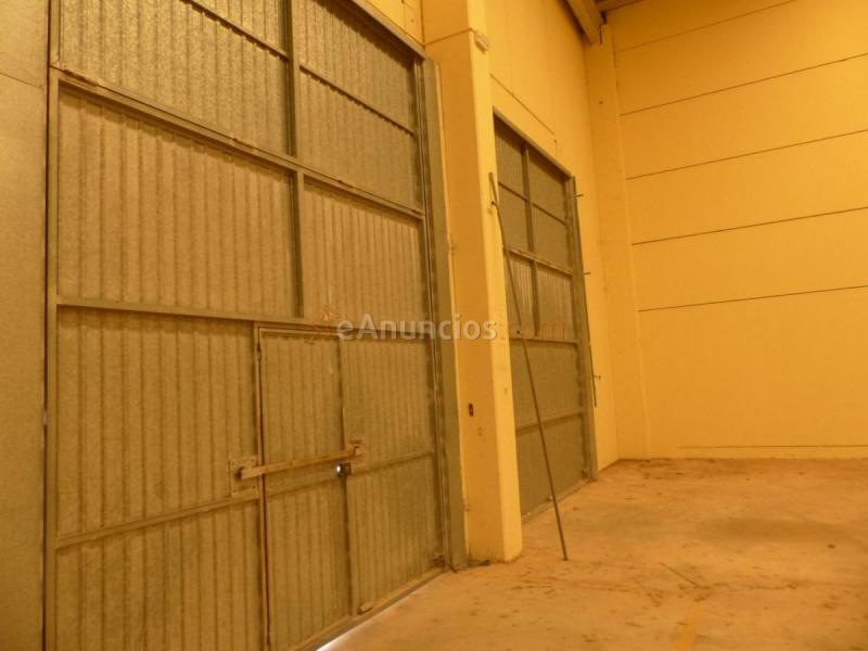 Edificio en venta en  Benisano