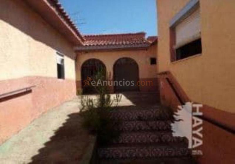 Adosado en venta en  Pla dels Aljubs, La Pobla de Vallbona