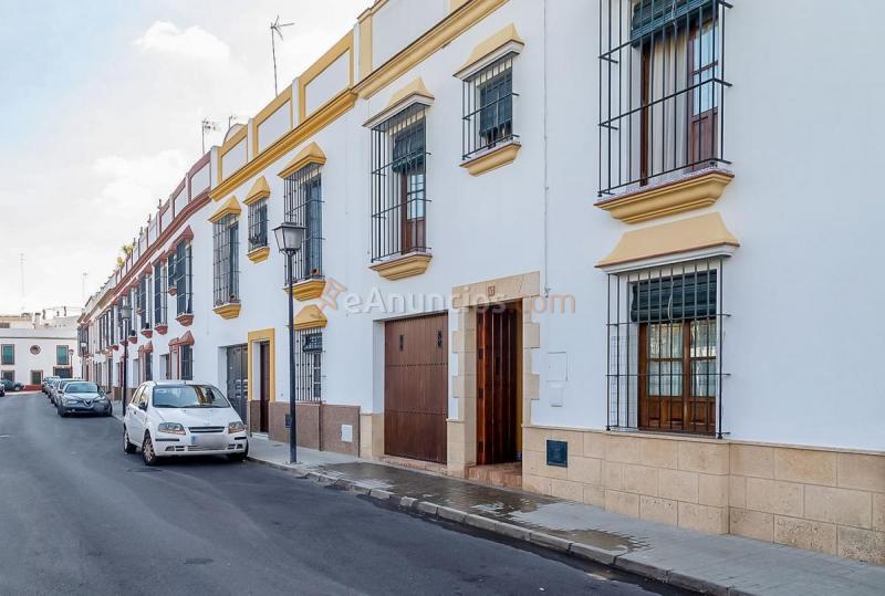 Adosado en venta en  Carmona