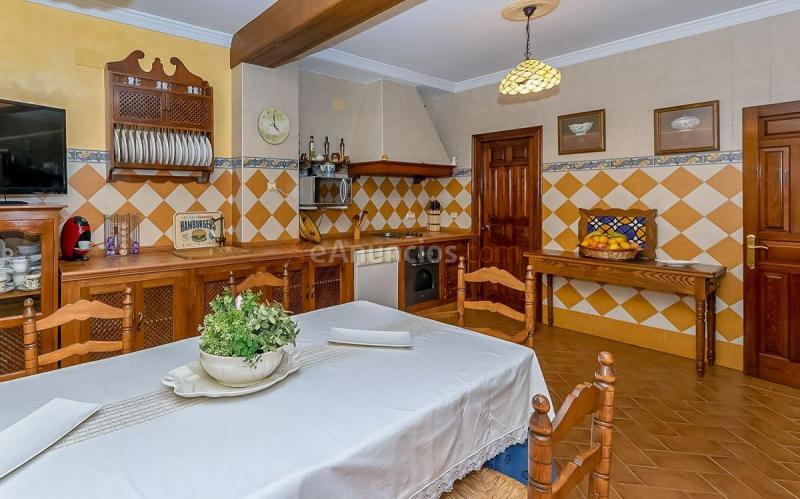 Adosado en venta en  Carmona