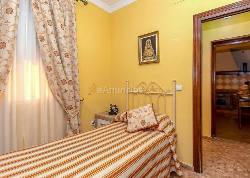 Adosado en venta en  Carmona