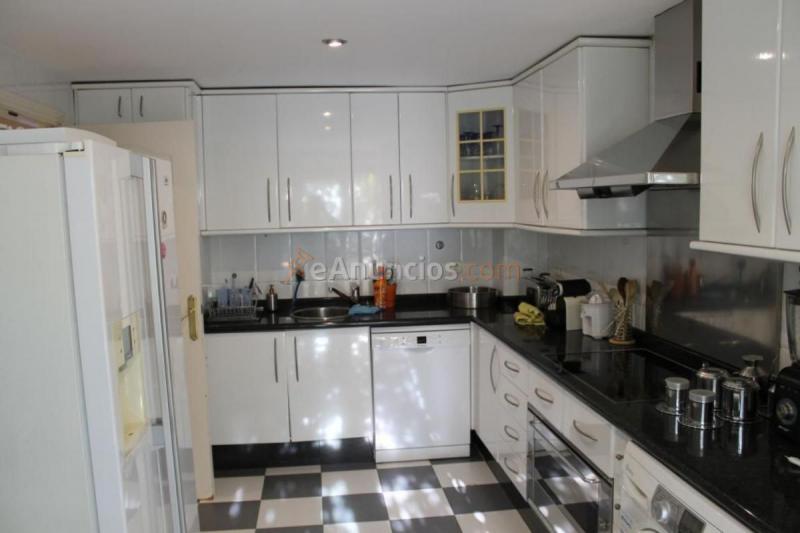 Apartamento en venta en  Marbella Pueblo, Marbella