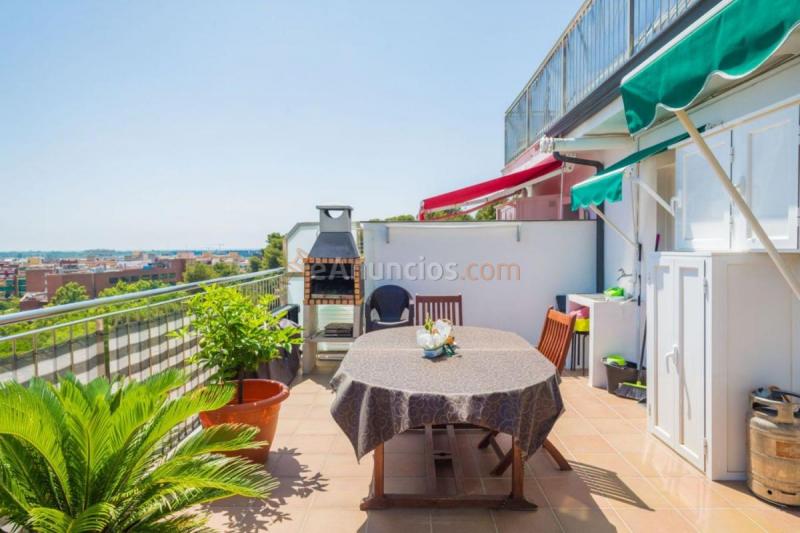 Atico en venta en  El Castell-Poble Vell, Castelldefels