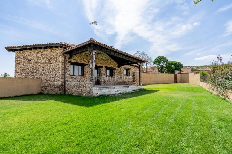 Adosado en venta en  Domingo Garcia