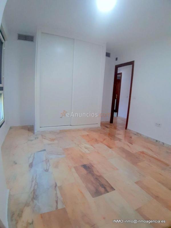 Apartamento en alquiler en  José Laguillo, Santa Justa - Miraflores - Cruz Roja, Sevilla