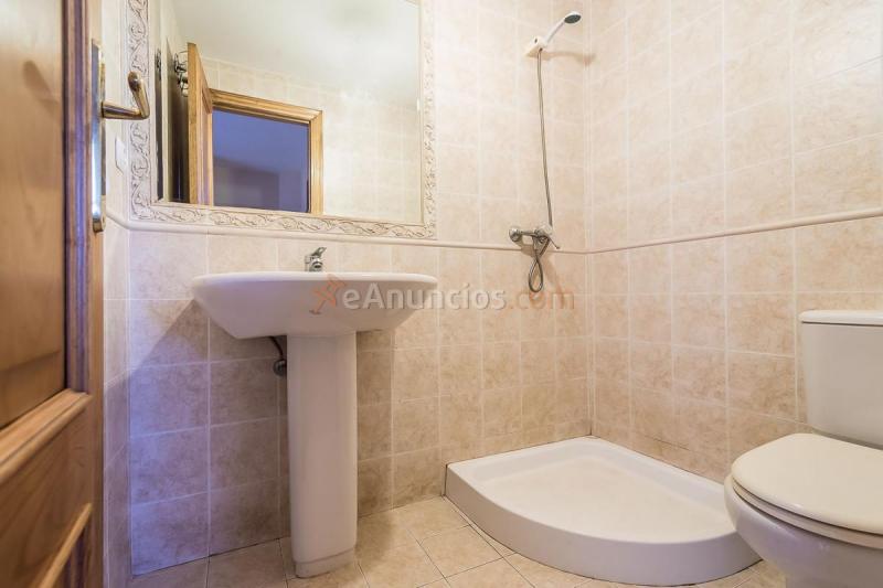 Adosado en venta en  Oleiros, Oleiros