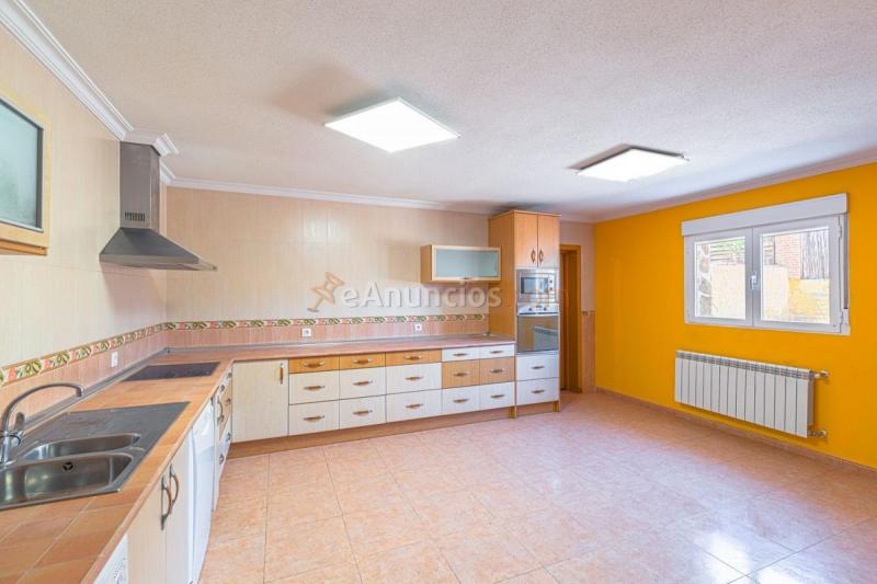 Adosado en venta en  islas filipinas, El Casar