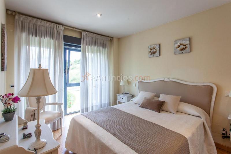 Adosado en venta en  San Lazaro - Meixonfrio, Santiago de Compostela