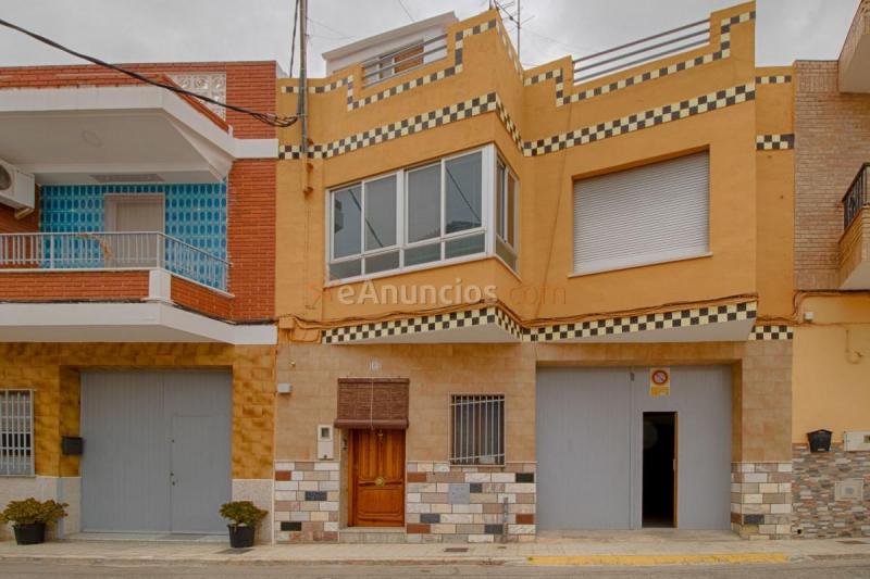 Adosado en venta en  Benisano