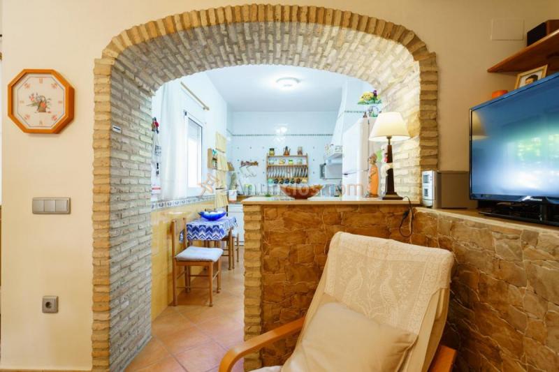 Adosado en venta en  Burguillos