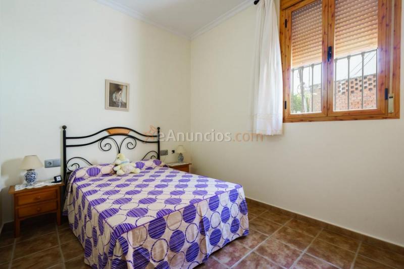 Adosado en venta en  Burguillos