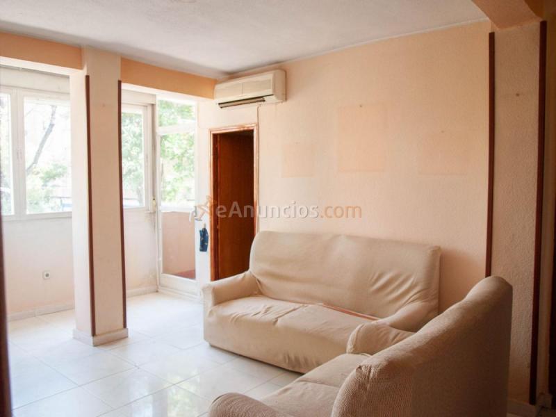 Apartamento en venta en Calle de Eugenia de Montijo, Carabanchel, Madrid