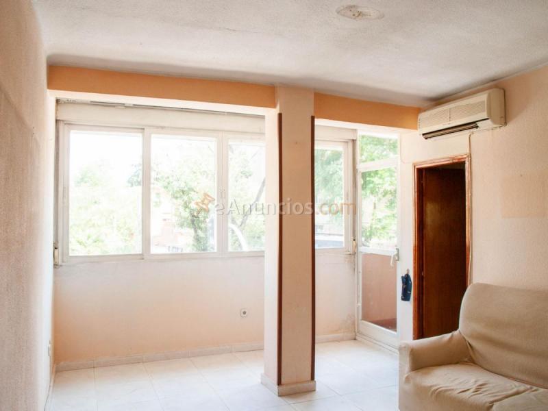 Apartamento en venta en Calle de Eugenia de Montijo, Carabanchel, Madrid