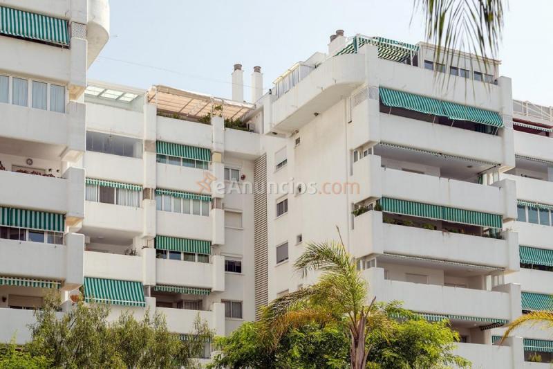 Apartamento en venta en  Zona Sohail, Fuengirola
