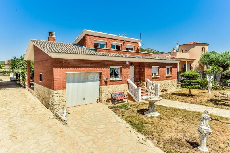 Adosado en venta en  Aiguamurcia