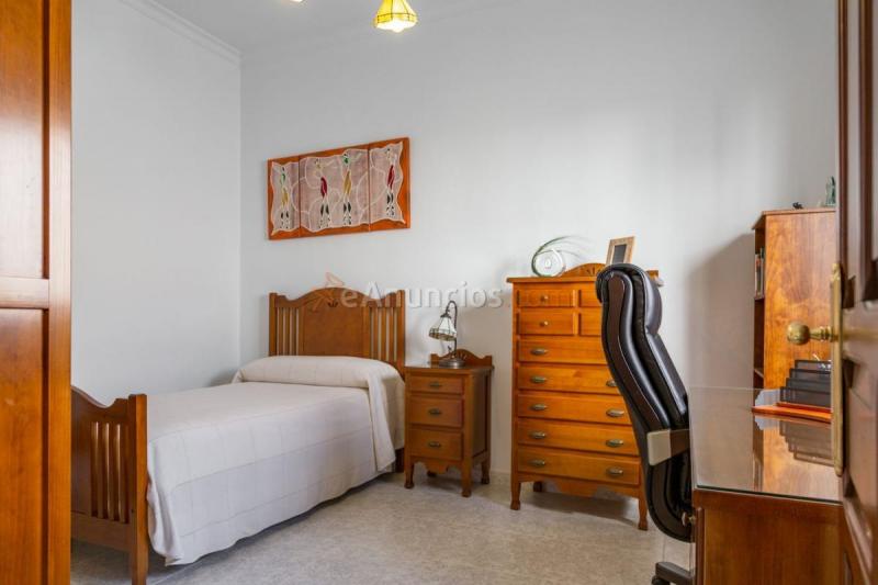 Adosado en venta en Calle José María Carretero, Montilla