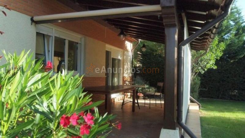 Adosado en venta en  Conde de Fuentes, Fuentes de Valdepero