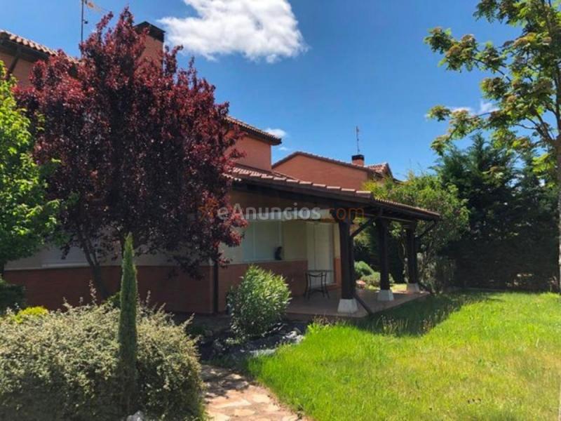 Adosado en venta en  Conde de Fuentes, Fuentes de Valdepero