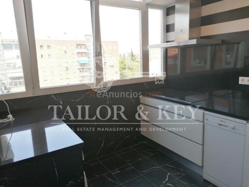 Apartamento en alquiler en Calle Puerto Rico, Chamartín, Madrid