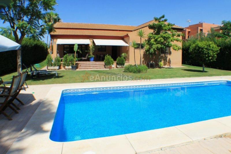 Adosado en venta en Calle Almeria, Aznalcazar