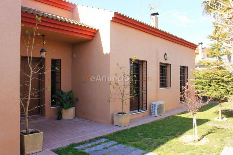 Adosado en venta en Calle Almeria, Aznalcazar