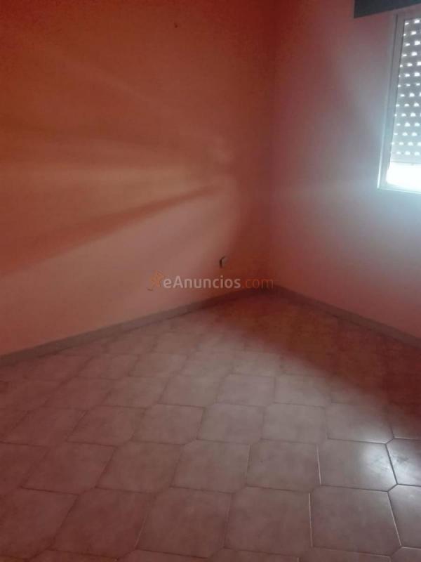 Casa en venta en Calle Francisco Cabrera Pavón, Gines