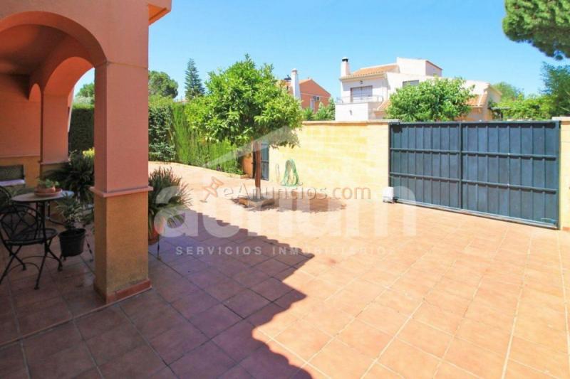 Adosado en venta en  Urbanización Flor del Loreto, Loreto, Espartinas