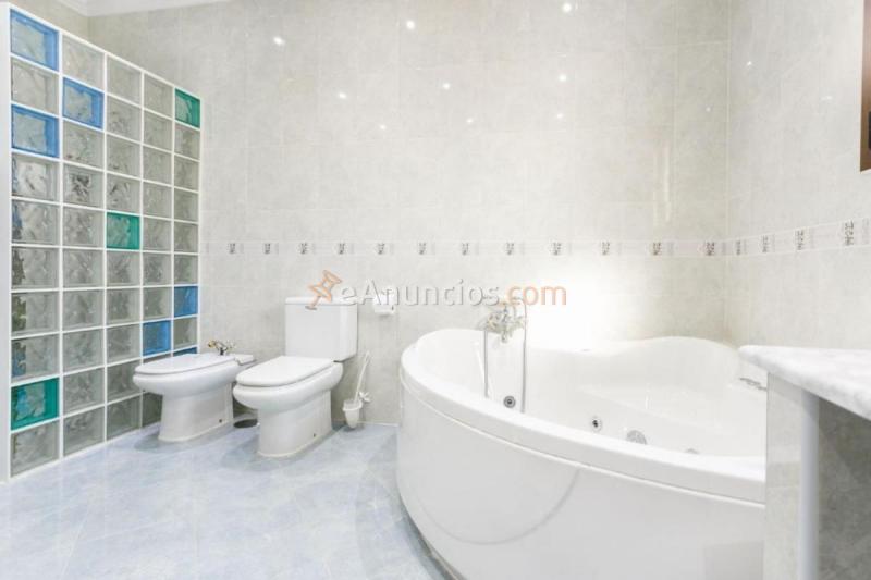 Casa en venta en  Jose de Ribera, Gines