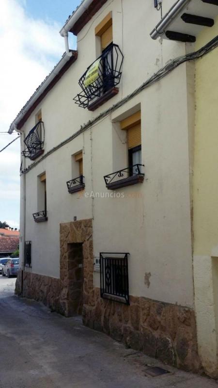 Adosado en venta en  Ayegui