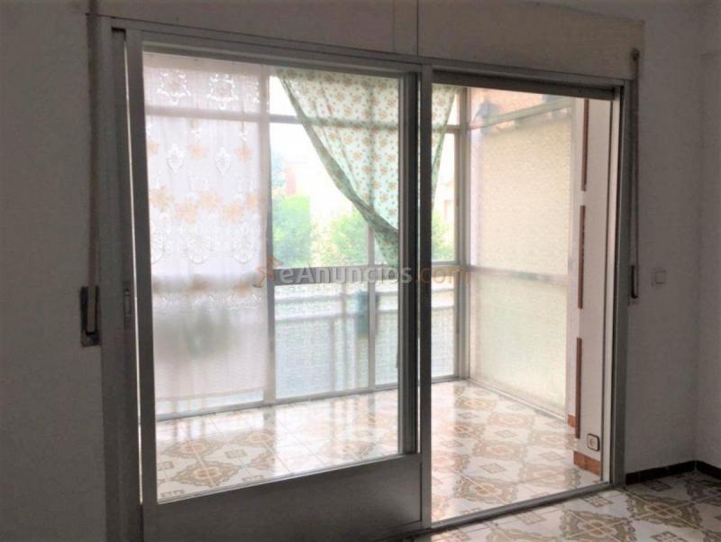 Apartamento en venta en  San Blas, Madrid