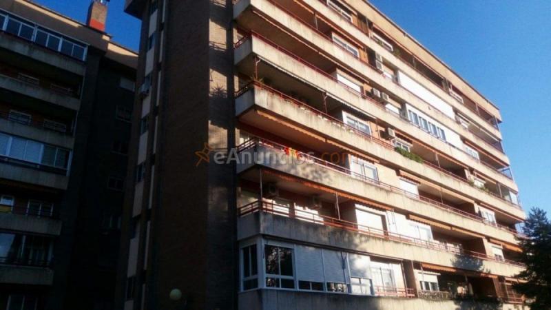 Apartamento en venta en  San Blas, Madrid