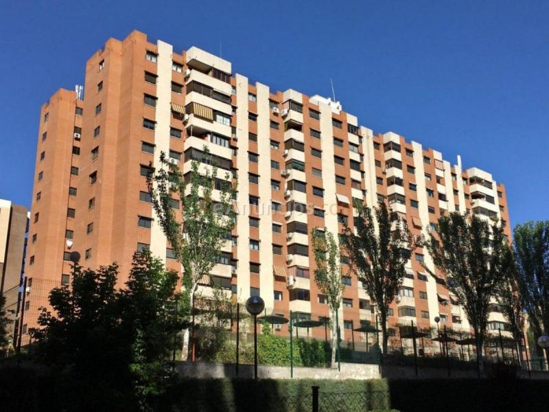 Apartamento en venta en  Moratalaz, Madrid