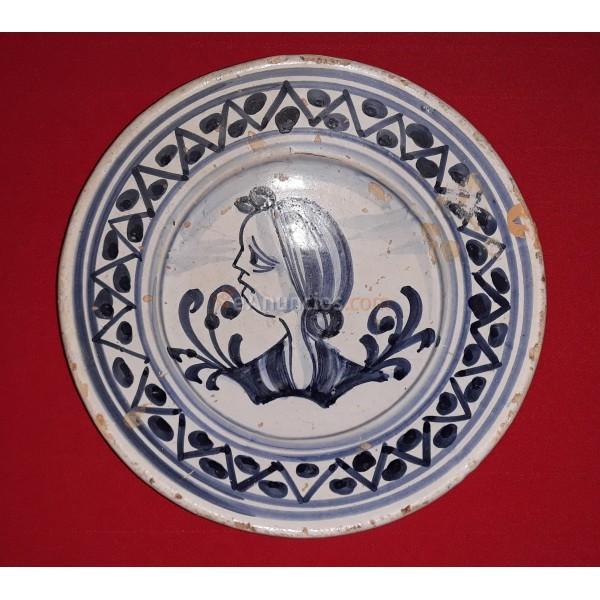 Plato de cerámica catalana siglo xx