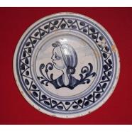 Plato de cerámica catalana siglo xx