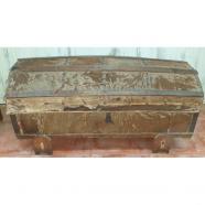 Antiguo baúl siglo xix