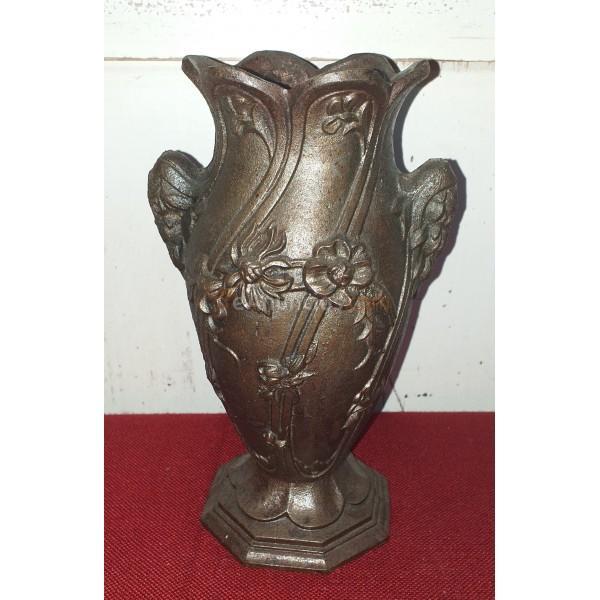 Jarrón modernista de hierro siglo xix